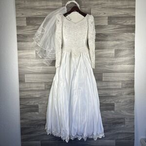 Michaelangelo Wedding Gown‎ Size 8 White Embroidered Floral Lace Beaded Train